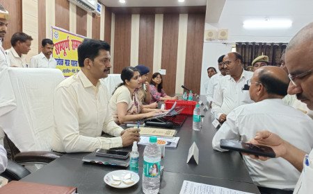 जनता की समस्याओं पर डीएम सख्त: भीटी समाधान दिवस में आईं 107 शिकायतें, गुणवत्तापूर्ण निस्तारण के निर्देश