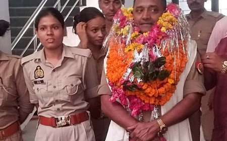 कौशाम्बी: कोखराज थाना प्रभारी चंद्रभूषण मौर्य को दी गई भावभीनी विदाई, अब पइंसा थाने की संभालेंगे कमान