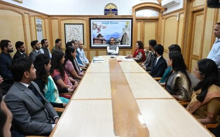 मुख्यमंत्री सुखविंदर सिंह सुक्खू ने प्रशासनिक अधिकारियों को पारदर्शी शासन सुनिश्चित करने की प्रेरणा दी