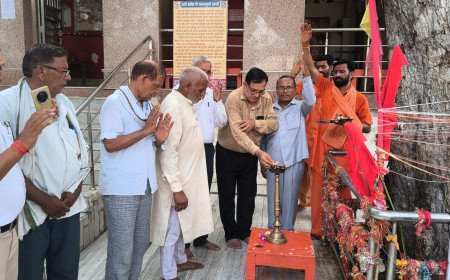 मानिकपुर: दीप प्रज्ज्वलन के साथ मां ज्वालामुखी देवी धाम के पांच दिवसीय शीतला सप्तमी मेले का भव्य आगाज