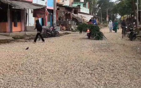 प्रतापगढ़: शाहाबाद गंगा घाट मार्ग पर अधूरा निर्माण बना मुसीबत, हादसों का खतरा