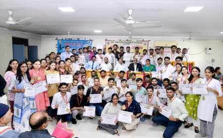 कुलभास्कर आश्रम पीजी कॉलेज में बिखरी मेधा की चमक: चयनित पूर्व छात्रों और विश्वविद्यालय टॉपर्स का हुआ भव्य अभिनंदन