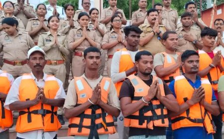 कड़ा शीतलाधाम आषाढ़ मेला: कुबरी गंगा घाट पर उमड़ा आस्था का सैलाब, कड़े सुरक्षा घेरे में श्रद्धालुओं ने किया स्नान-दान