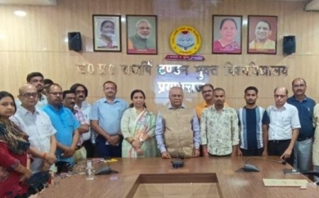 यूपीआरटीओयू में जुलाई-2026 प्रवेश सत्र का शानदार आगाज; समर्थ पोर्टल से अब घर बैठे मिलेगा सीधा दाखिला, तुरंत जेनरेट होगा एनरोलमेंट नंबर