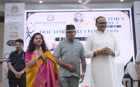 IIM Lucknow में राष्ट्रीय चिकित्सक दिवस पर 96 डॉक्टर सम्मानित, डिप्टी सीएम ने सराहा समर्पण