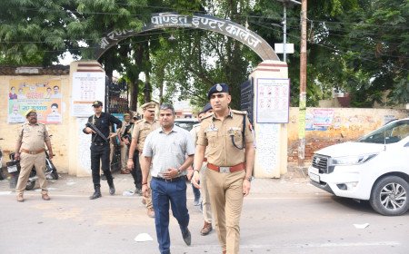 प्रयागराज में UP TET 2026 का कड़ा इम्तिहान: पहले ही दिन परीक्षा केंद्रों पर पहुंचे पुलिस कमिश्नर और डीएम