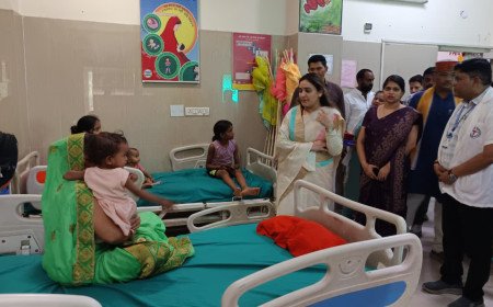 राज्य महिला आयोग की उपाध्यक्ष अपर्णा यादव ने अंबेडकरनगर केंद्रों का किया निरीक्षण