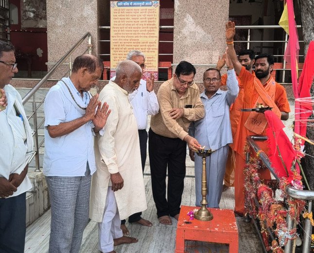 मानिकपुर: दीप प्रज्ज्वलन के साथ मां ज्वालामुखी देवी धाम के पांच दिवसीय शीतला सप्तमी मेले का भव्य आगाज