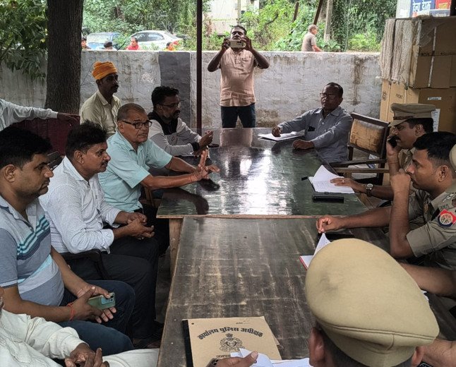 प्रतापगढ़: शीतला सप्तमी मेला संपन्न कराने को थाना मानिकपुर में बैठक, तैयारियां तेज