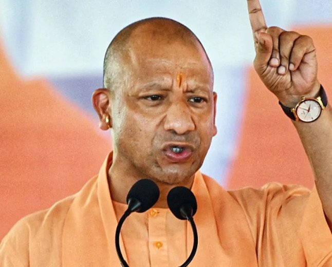 यूपी में पहली बार जिला पंचायत अध्यक्षों को सौंपी गई प्रशासक की जिम्मेदारी