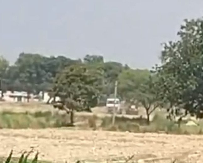 कौशाम्बी: सैंता घाट बना अवैध खनन की मंडी, सिपाही पर मिलीभगत का आरोप; ग्रामीणों ने की FIR की मांग