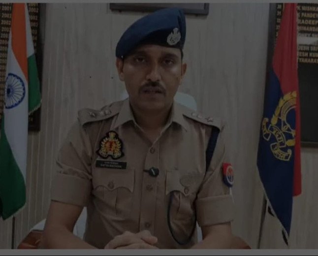 कड़ा शीतला धाम आषाढ़ मेला: चाक-चौबंद सुरक्षा के बीच उमड़ा श्रद्धा का सैलाब, बेहतरीन इंतजामों के लिए भक्तों ने की DM और SP की तारीफ
