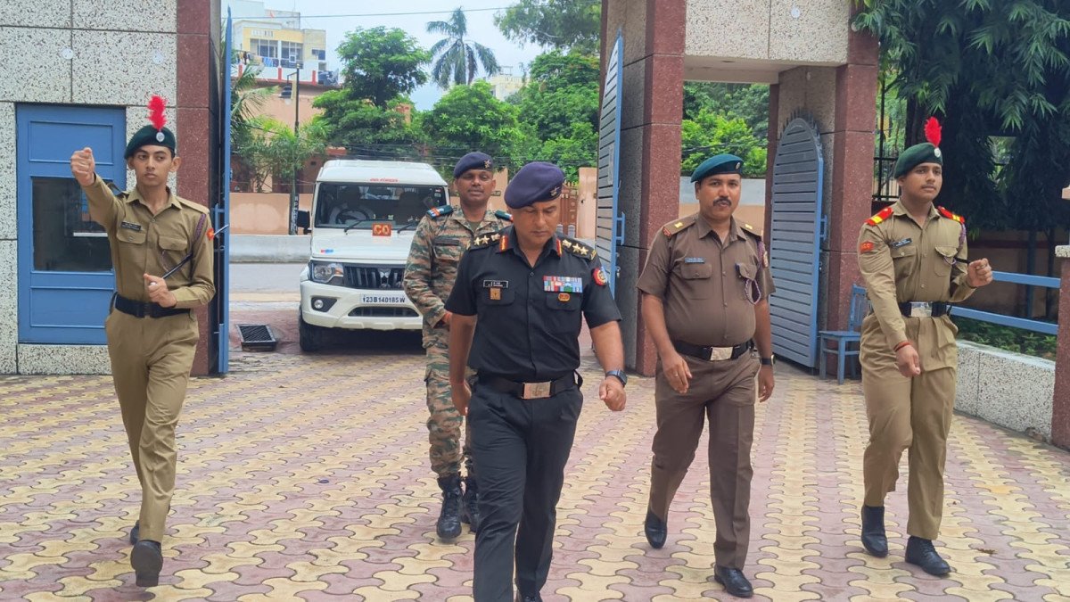 मोंटफोर्ट इंटर कॉलेज में NCC नामांकन प्रक्रिया संपन्न: कर्नल अनिल शर्मा ने लिया जायजा, छात्रों को दिया राष्ट्रसेवा का संदेश