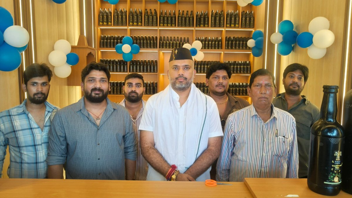 बरेली में खुला 'MAEVE MEAD WINE SHOP', 100 फीट रोड पर मिलेगा शहतूत, आम और जामुन से बनी प्राकृतिक 'हनी वाइन' का स्वाद