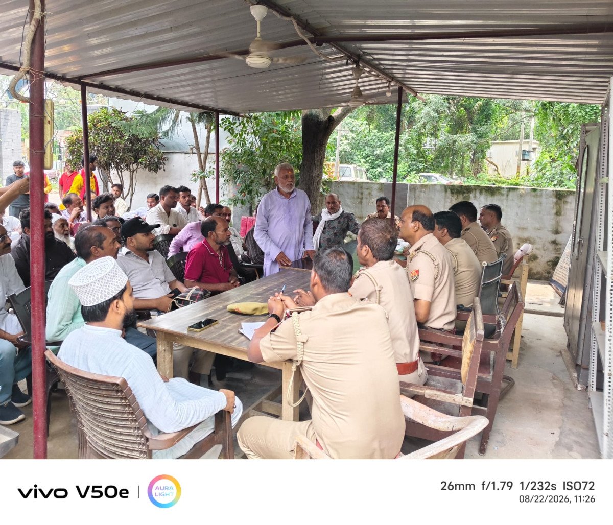त्योहारों पर सौहार्द की मिसाल: मानिकपुर में पुलिस और जनता ने मिलाया हाथ, शांति व्यवस्था की रूपरेखा तैयार