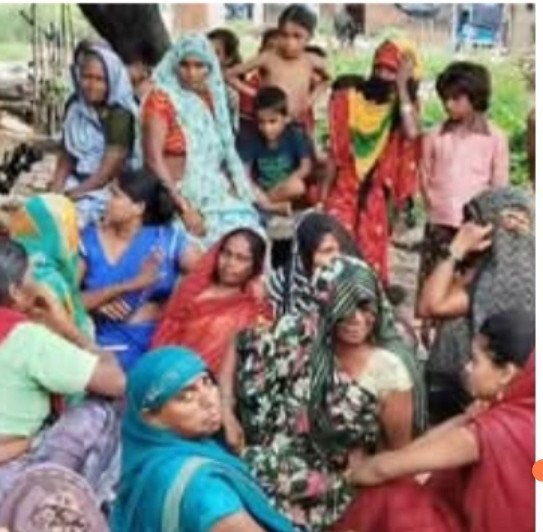 कौशाम्बी में सनसनी: पिपरी के तियरा चौराहे पर खेत में संदिग्ध परिस्थितियों में मिला शव, छानबीन में जुटी पुलिस