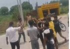 कौशाम्बी: मामूली कहासुनी में दबंगई, युवक को लाठी-डंडों से पीटा; वीडियो वायरल होने के बाद अलफाज और साजिद पर FIR