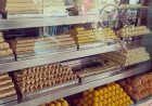 अंबेडकरनगर में रक्षाबंधन से पहले बाजार गुलजार: चीनी की महंगाई और मिलावटी मिठाइयों के खतरे से राखी की मिठास पर संकट