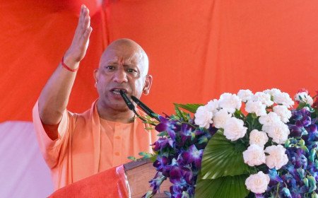 काकोरी ट्रेन एक्शन की 101वीं वर्षगांठ: सीएम योगी ने शहीदों के परिजनों को किया सम्मानित, बोले—‘राष्ट्र सर्वोपरि’ से ही बनेगा विकसित भारत