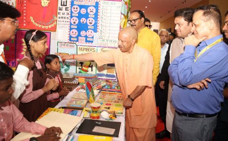 रक्षाबंधन से पहले सीएम योगी का रसोइया बहनों को बड़ा तोहफा: मानदेय बढ़कर हुआ ₹3,000, मिलेगा ₹5 लाख का कैशलेस इलाज