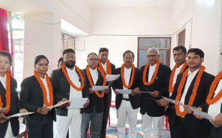 सिविल कोर्ट अधिवक्ता बार एसोसिएशन के नव निर्वाचित पदाधिकारियों का शपथ ग्रहण समारोह संपन्न, जज बोले—'संगठन मां के आंचल समान'