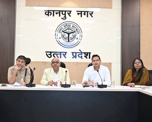 गंगा में प्रदूषण रोकने के लिए कानपुर प्रशासन की बड़ी पहल: ग्रामीण नालों की टैपिंग तेज, 3 स्थानों पर बनेंगे वेटलैंड