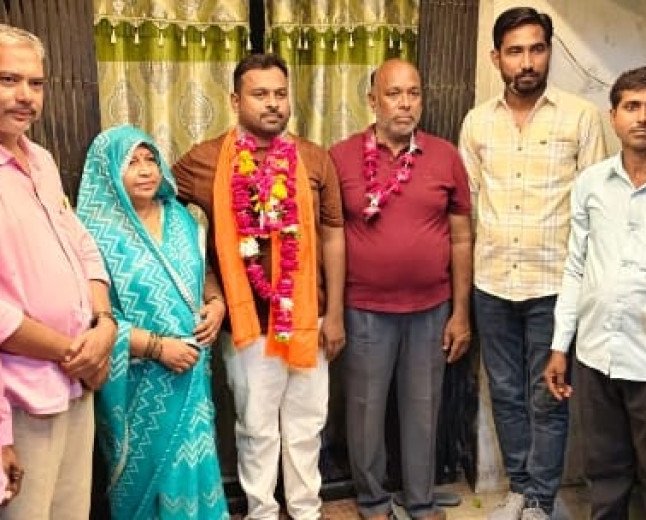 अतुल बने ग्राम पंचायत अधिकारी ग्रामीणों ने किया सम्मानित 