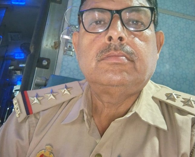 इंस्पेक्टर शिव कांत शुक्ला राष्ट्रपति पदक से सम्मानित