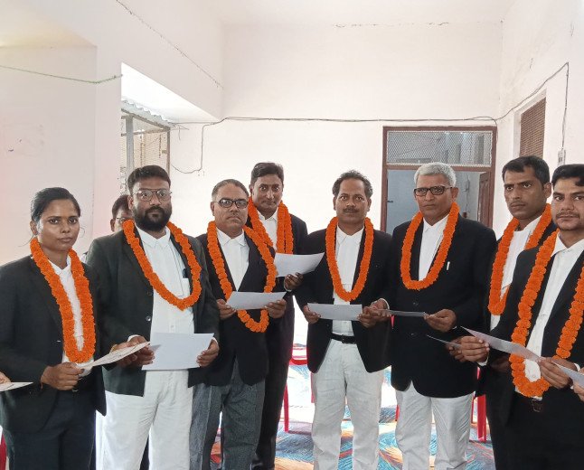 सिविल कोर्ट अधिवक्ता बार एसोसिएशन के नव निर्वाचित पदाधिकारियों का शपथ ग्रहण समारोह संपन्न, जज बोले—'संगठन मां के आंचल समान'