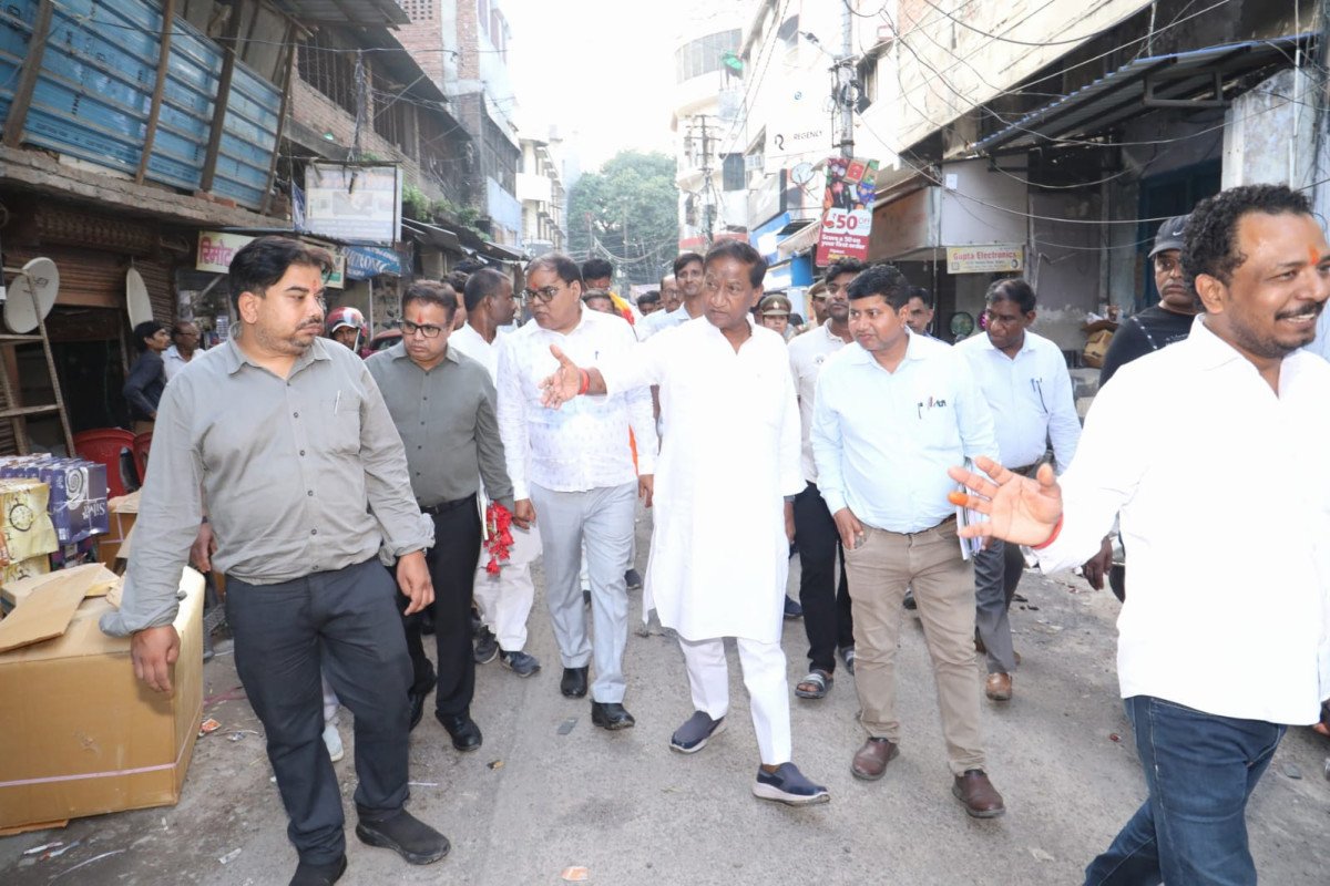नवरात्रि से पहले चमकेगा कानपुर: विधायक सलिल विश्नोई ने अफसरों को दी अल्टीमेटम जैसी हिदायत