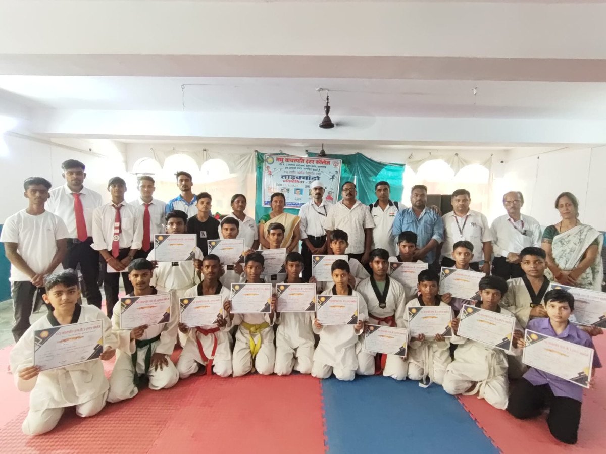 प्रयागराज: मधु वाचस्पति इंटर कॉलेज में संभागीय ताइक्वांडो प्रतियोगिता संपन्न, विजेताओं ने गाड़े सफलता के झंडे