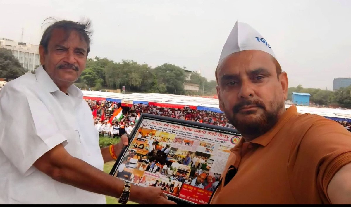 आगरा स्नातक सीट पर भाजपा का दांव: इं. हरिकिशोर तिवारी को टिकट मिलते ही झूम उठे शिक्षक-कर्मचारी