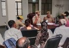 कोखराज समाधान दिवस: नायब तहसीलदार व एसओ ने सुनीं शिकायतें, काम में लापरवाही पर लेखपालों को दी कड़ी चेतावनी