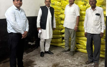 प्रयागराज: कृषक समृद्धि आयोग की समीक्षा बैठक में ड्रैगन फ्रूट की खेती पर ज़ोर, सदस्य कुलजीत सिंह ने दिए कृषि योजनाओं के त्वरित क्रियान्वयन के निर्देश