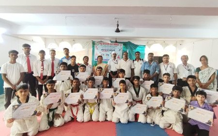 प्रयागराज: मधु वाचस्पति इंटर कॉलेज में संभागीय ताइक्वांडो प्रतियोगिता संपन्न, विजेताओं ने गाड़े सफलता के झंडे