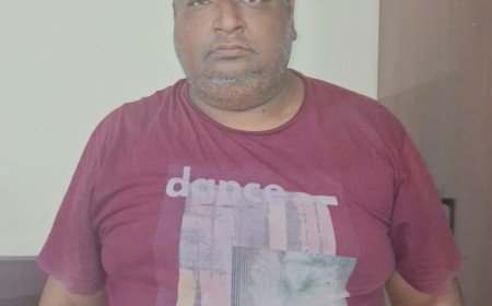 मुंबई सीआईडी की टीम ने मानिकपुर में मारा छापा, कोडीन युक्त कफ सिरप और 1.60 लाख रुपये के साथ परवेज गिरफ्तार