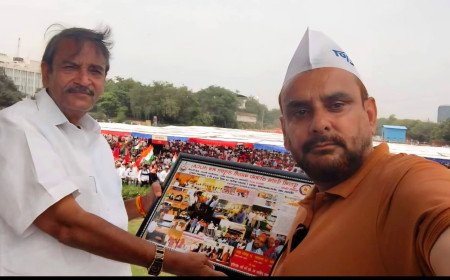 आगरा स्नातक सीट पर भाजपा का दांव: इं. हरिकिशोर तिवारी को टिकट मिलते ही झूम उठे शिक्षक-कर्मचारी