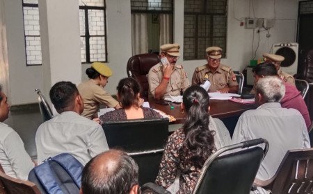 कोखराज समाधान दिवस: नायब तहसीलदार व एसओ ने सुनीं शिकायतें, काम में लापरवाही पर लेखपालों को दी कड़ी चेतावनी