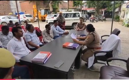 कौशाम्बी: एएसपी अमिता सिंह ने सराय अकिल थाने में सुनीं जनसमस्याएं, पारदर्शी निस्तारण के निर्देश