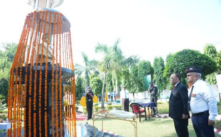 लखनऊ: महावीर चक्र विजेता शहीद मेजर आशाराम त्यागी का शहादत दिवस मना, 'स्मृति द्वार' का हुआ भव्य उद्घाटन