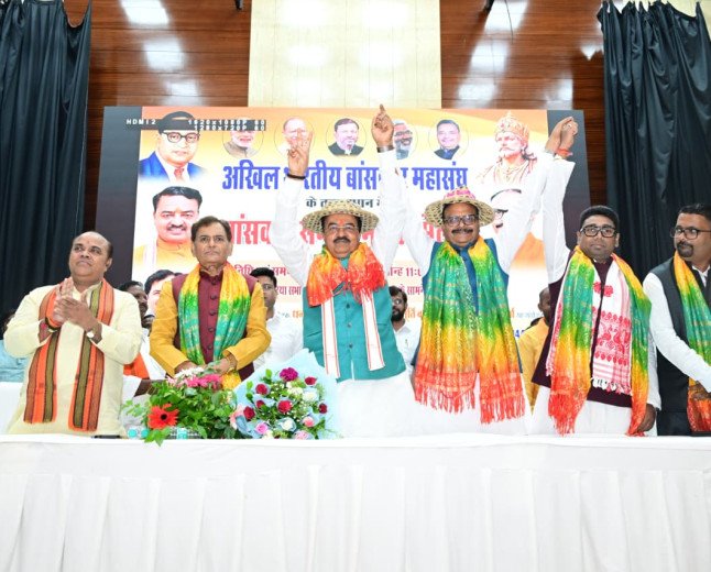 बांसकार समाज के सम्मान और रोजगार पर सरकार का जोर, केशव मौर्य बोले- स्वच्छता हर नागरिक की जिम्मेदारी
