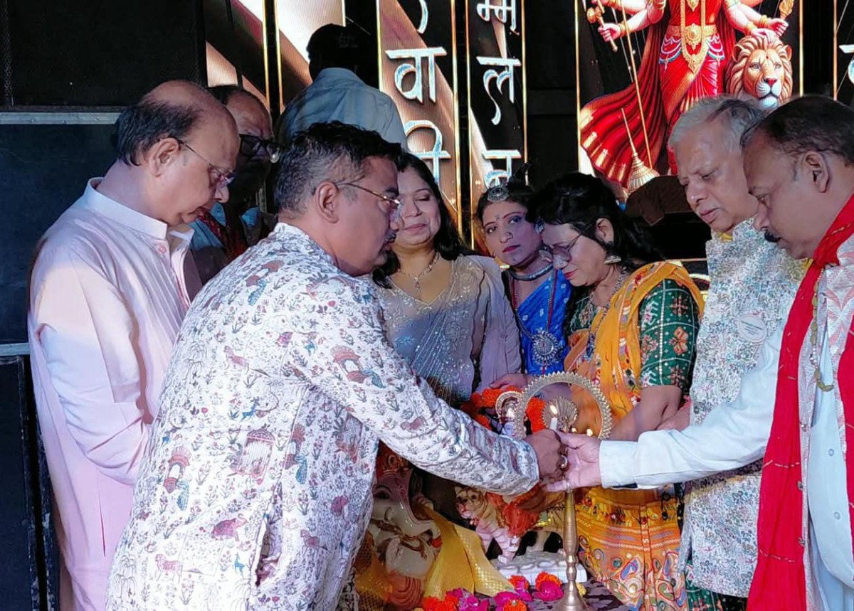 लायंस क्लब और मारवाड़ी सम्मेलन के संयुक्त तत्वावधान में भव्य डांडिया उत्सव संपन्न