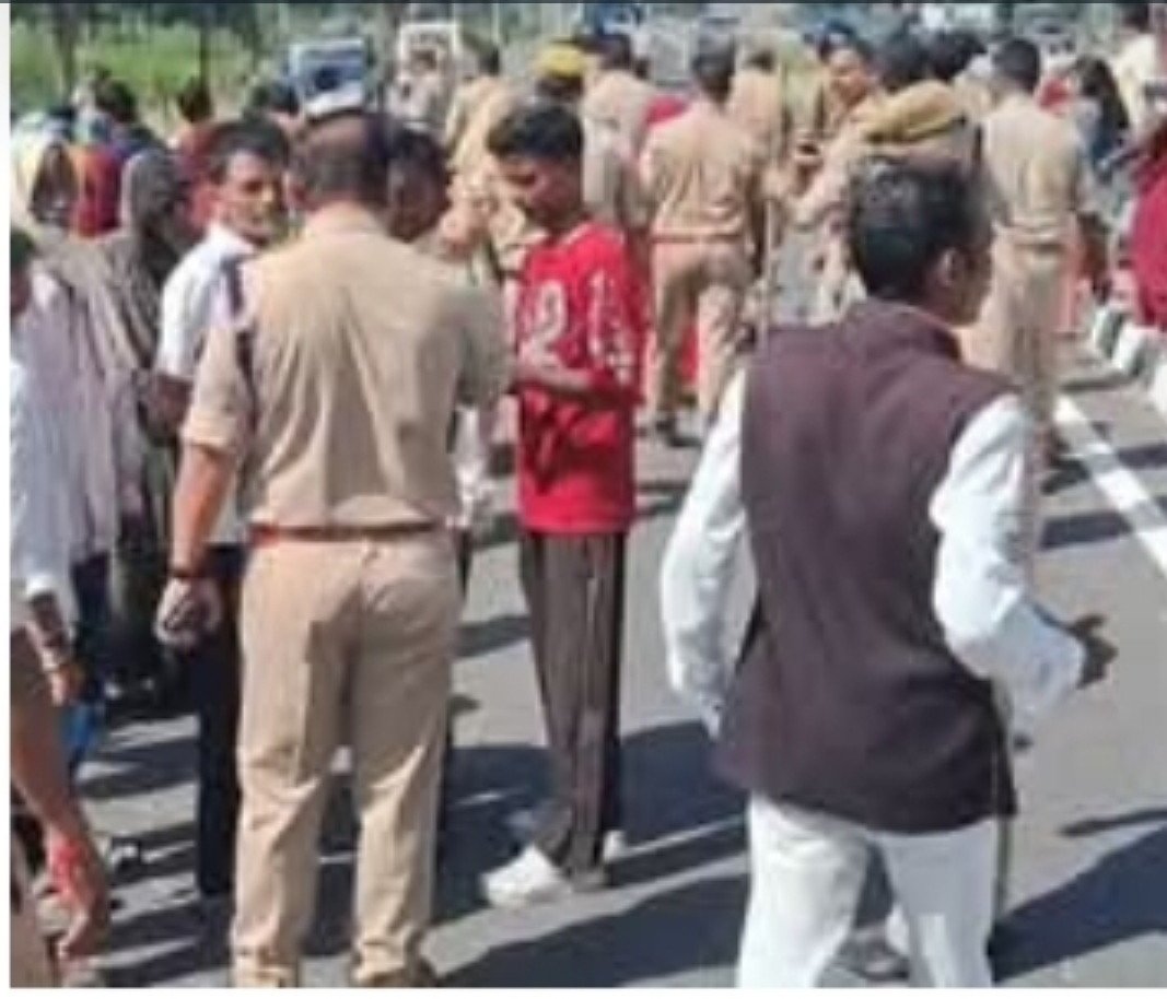 कौशाम्बी में रेल पटरी पर मिला राजू का शव, 15 हजार के विवाद में हत्या का आरोप; परिजनों ने रामवन गमन मार्ग पर किया चक्का जाम