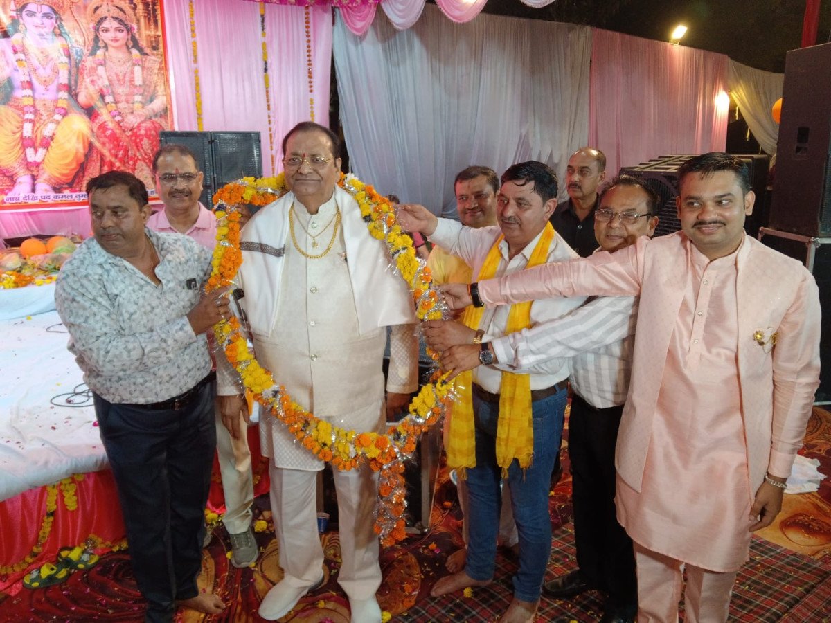 कानपुर के सरायमिता में गूंजे सुंदरकांड के स्वर: सेठ मुरारी लाल का हुआ भव्य अभिनंदन, उमड़ा श्रद्धालुओं का सैलाब