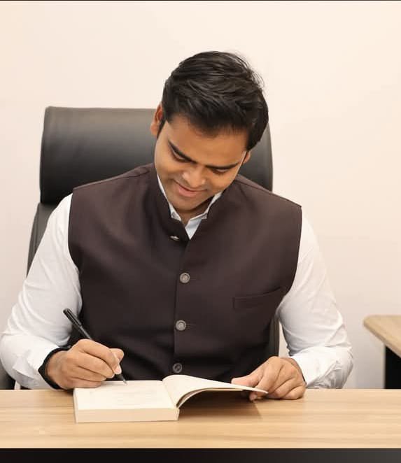 युवा सांसद पुष्पेंद्र सरोज विदेश मामलों की संसदीय समिति के सदस्य मनोनीत, क्षेत्र में हर्ष की लहर