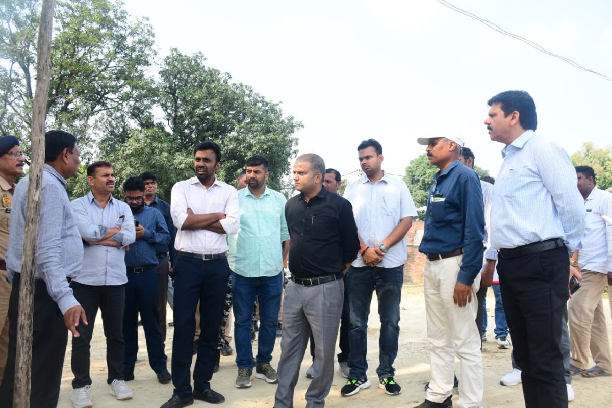 जिलाधिकारी मनीष कुमार वर्मा ने अंदावा मूर्ति विसर्जन स्थल का किया निरीक्षण, सुरक्षा और साफ-सफाई के कड़े निर्देश