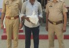 मथुरा पुलिस की अवैध शराब के खिलाफ कार्रवाई: 22 पव्वों के साथ शातिर गिरफ्तार, आबकारी अधिनियम में केस दर्ज