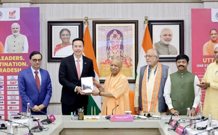 सीएम योगी ने सिंगापुर के 14 सदस्यीय उच्चस्तरीय प्रतिनिधिमंडल के साथ की बैठक, हुए महत्वपूर्ण MoU