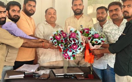 लखनऊ में संयुक्त उद्योग व्यापार मंडल की बैठक संपन्न: राष्ट्रीय अध्यक्ष अंजनी पांडेय का जोरदार स्वागत, नवनियुक्त पदाधिकारियों को सौंपी गई जिम्मेदारी
