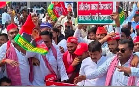 कौशाम्बी में सियासी उबाल: मुख्य चुनाव आयुक्त का पुतला दहन पड़ा भारी, सपा जिलाध्यक्ष समेत 9 पर FIR